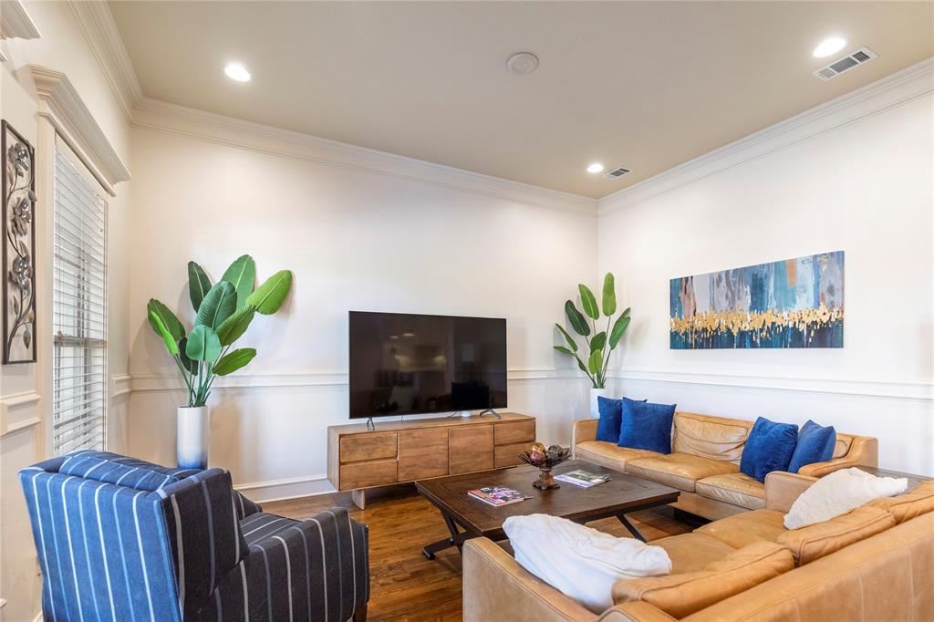 Villas At Oak Pointe The - Residential