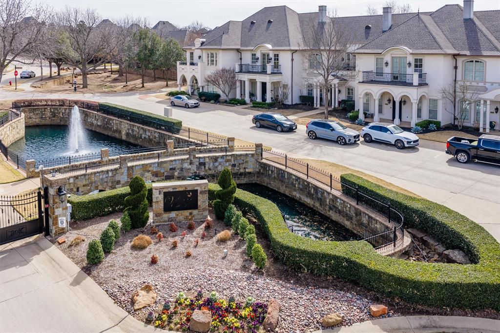 Villas At Oak Pointe The - Residential