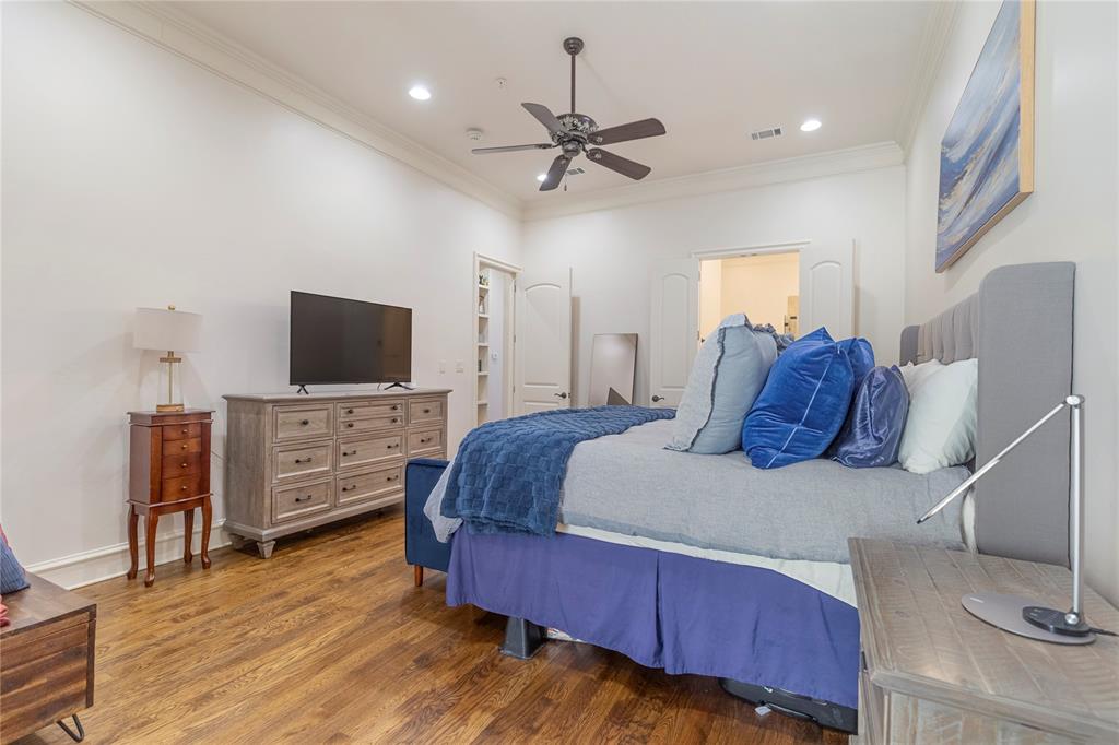 Villas At Oak Pointe The - Residential