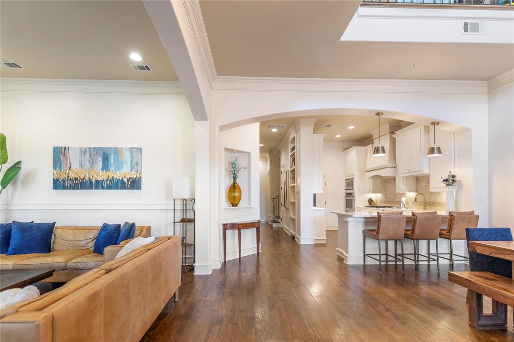 Villas At Oak Pointe The - Residential