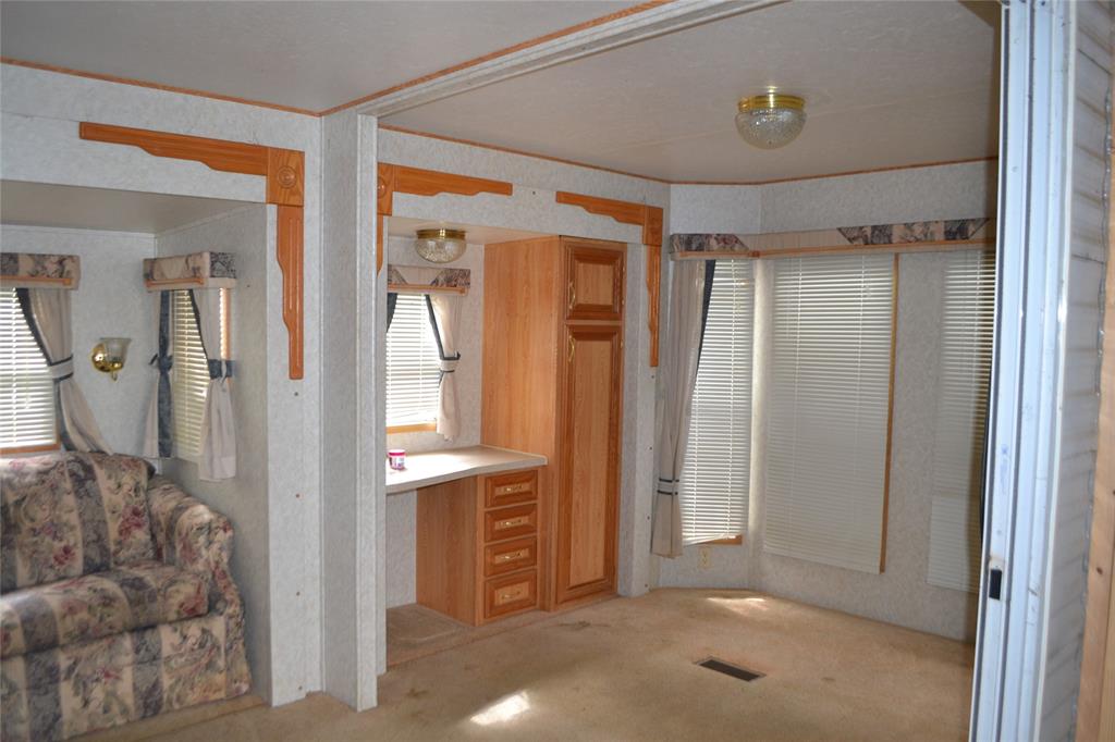 Sun Eagle Bay - Land