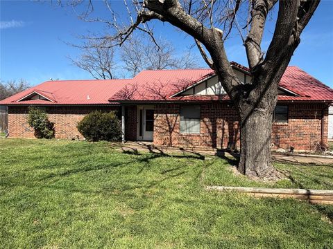 314 W 5th Street Springtown TX 76082