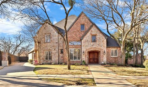 261 Edmondson Drive Coppell TX 75019