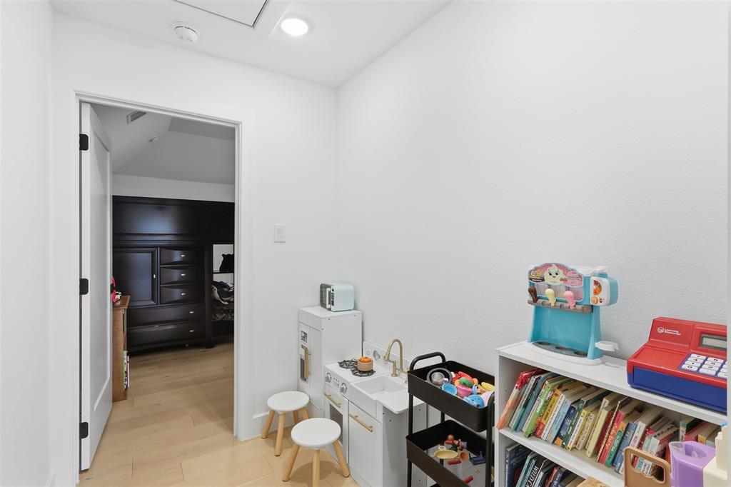 Mustang Lakes Ph Five - Residential