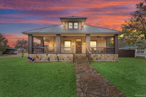 901 N Magnolia Avenue Hubbard TX 76648