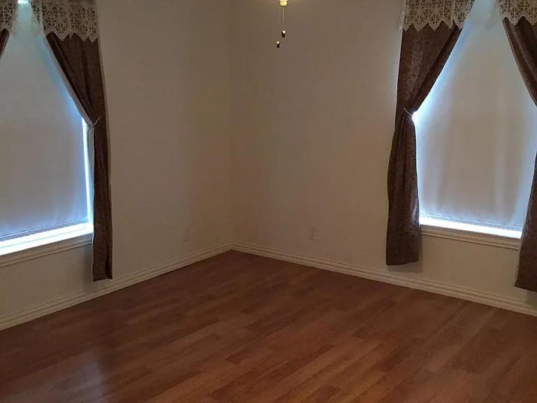 Town Cedar Hill Original Of - Residential