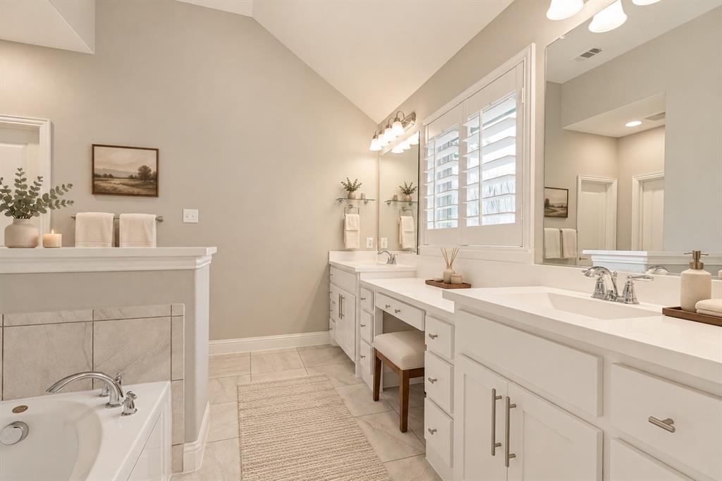 15805 Canyon Ridge