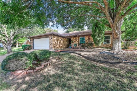 A home in Benbrook