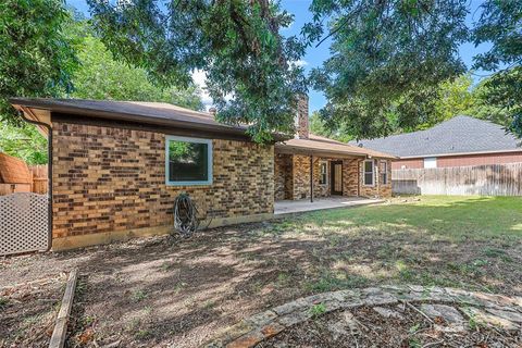 A home in Benbrook