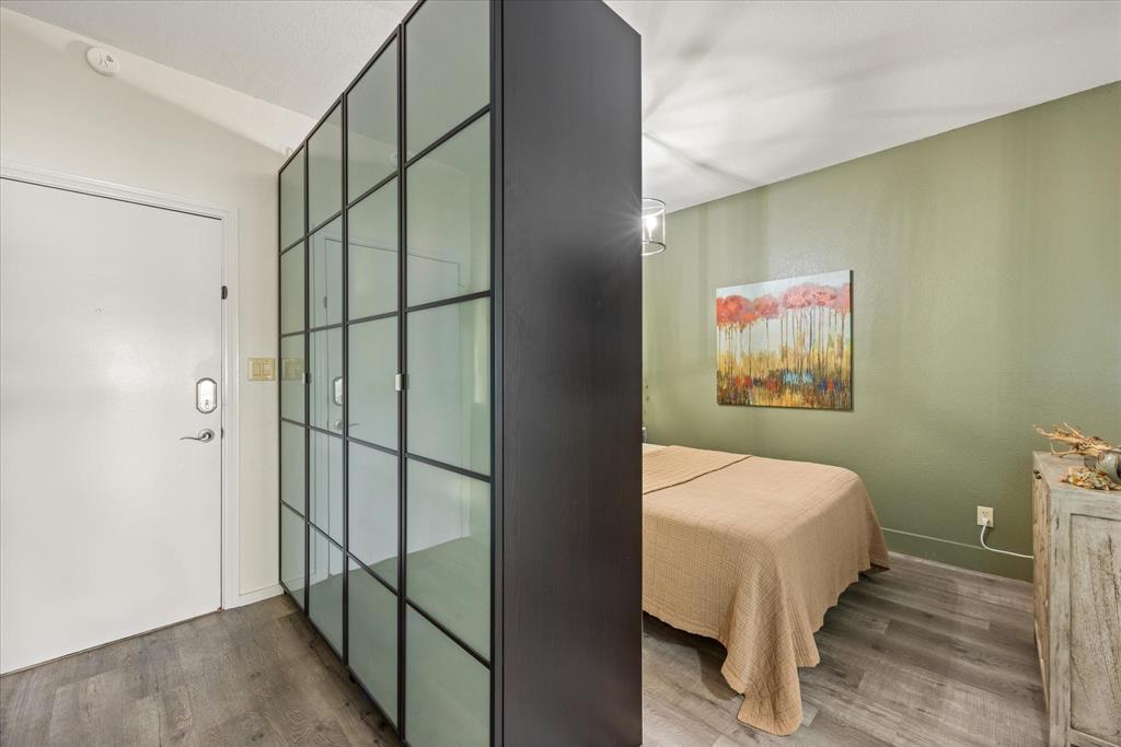 401 E Pearl Street 2105