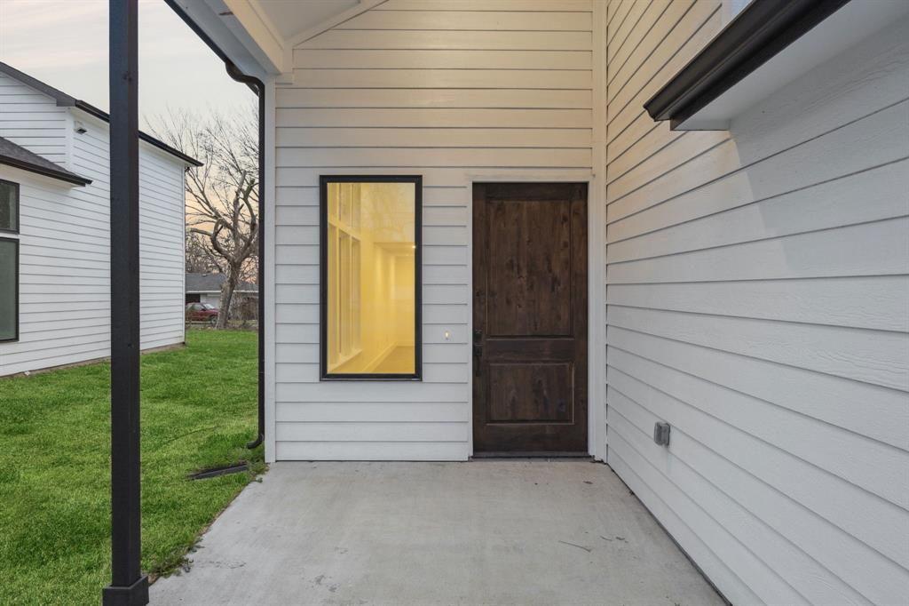 107 W Duke Street