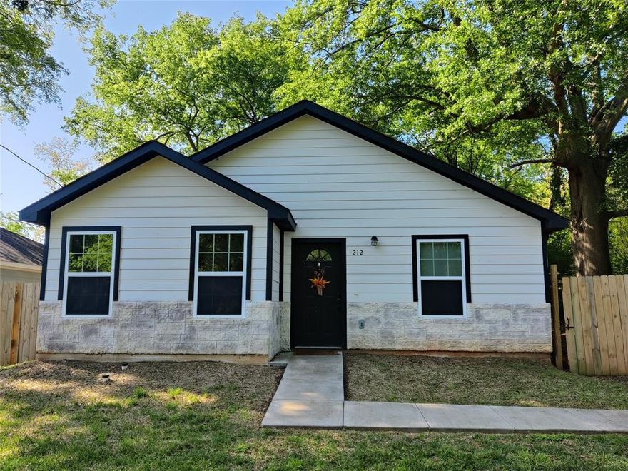 Come see this beautiful new home! Located close to town in a quiet neighborhood, it has so much to offer.  3 spacious bedrooms with walk in closets.  The open concept living area is large and inviting.  The kitchen has lots of storage and granite countertops.  You will love the large kitchen island! The primary suite is located at the back of the house, with an oversized walk in closet and a beautiful on suite bathroom featuring a large walk in shower with gorgeous tile work and separate vanities.  The backyard is spacious and has a nice privacy fence.  The seller will consider a lease or lease purchase.  Call today for terms.