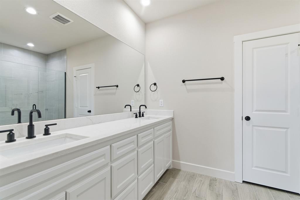 Runaway Bay - Residential