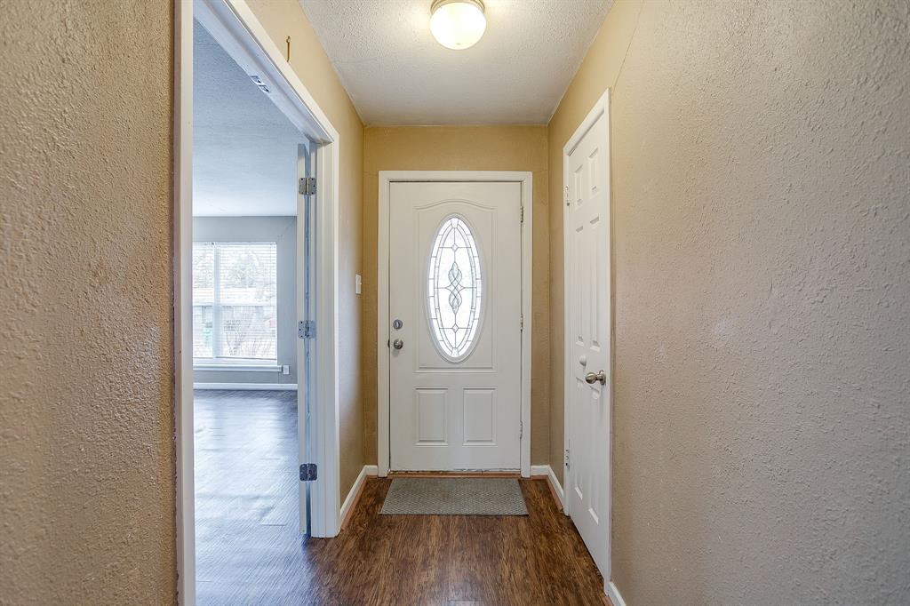 2020 Crestridge Street