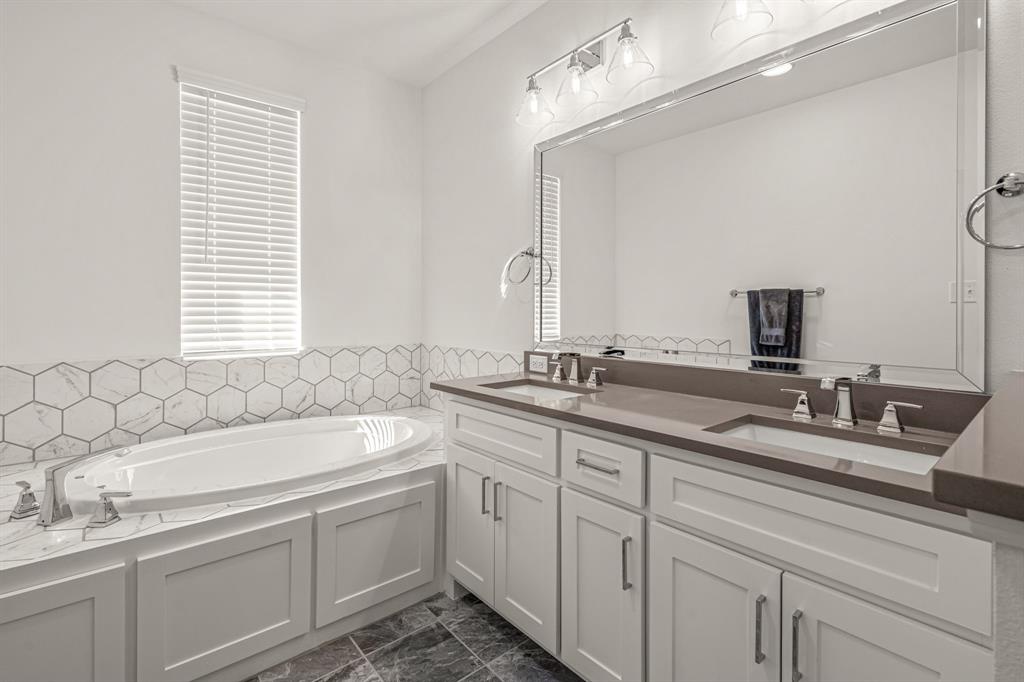 Oakbend Condo Bldg 10 - Residential