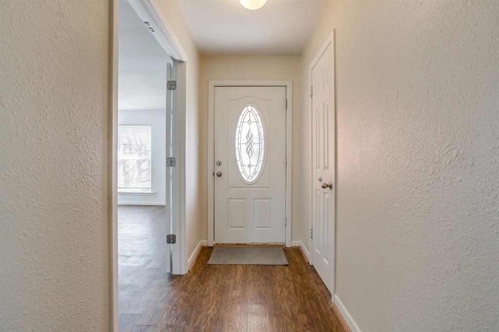 2020 Crestridge Street