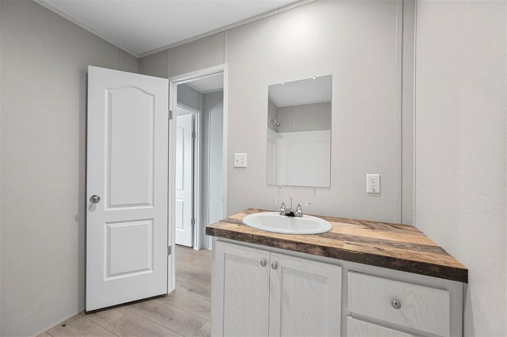 Oak Trail Shores Sec B - Residential