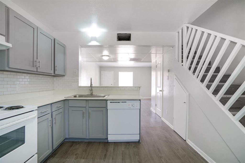 Mitchell R A Add - Residential Lease