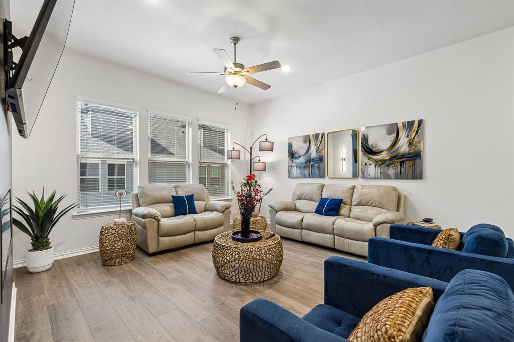 4308 Henderson Avenue