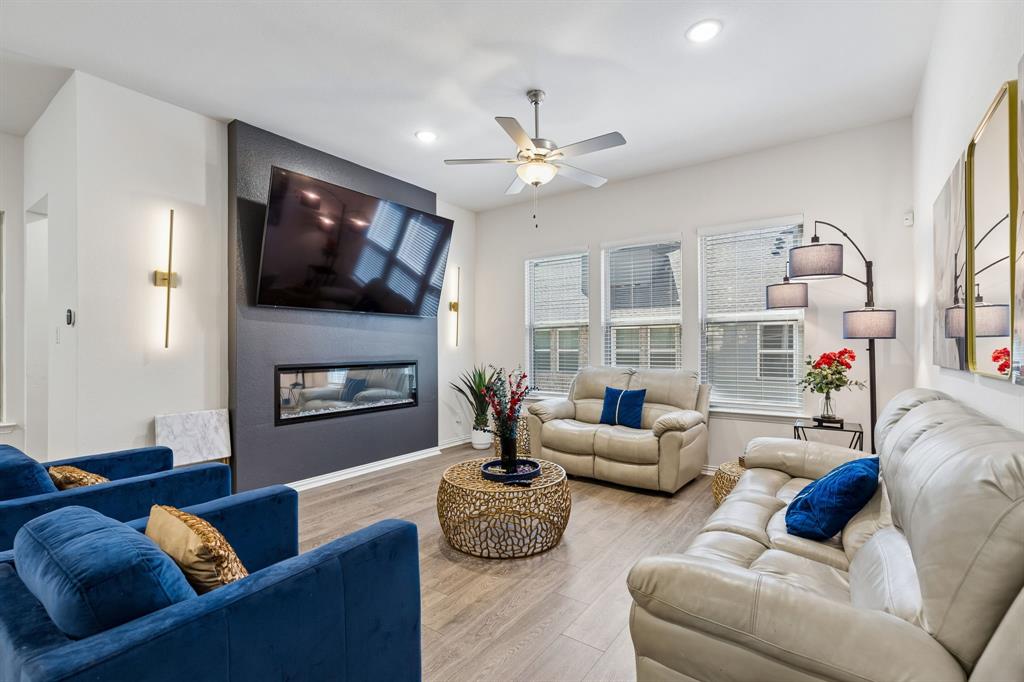 4308 Henderson Avenue