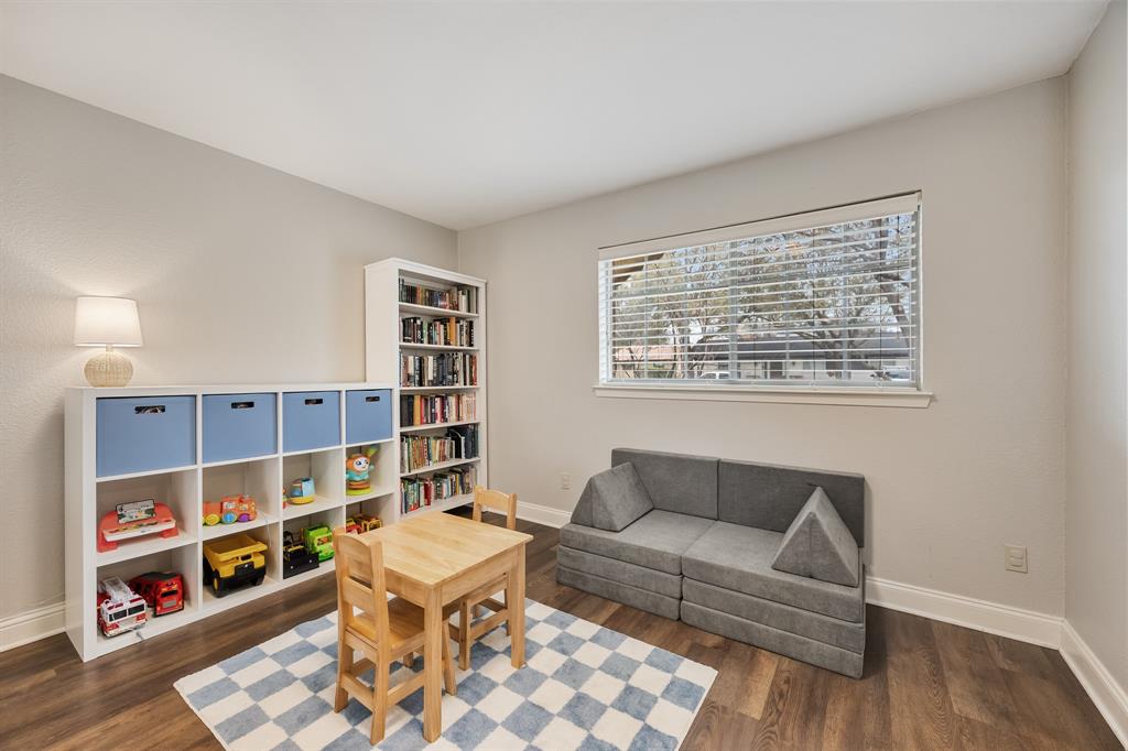 633 Timberlake Circle