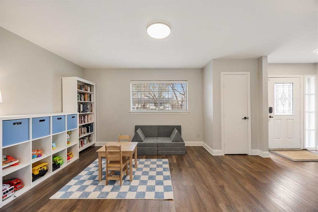 633 Timberlake Circle