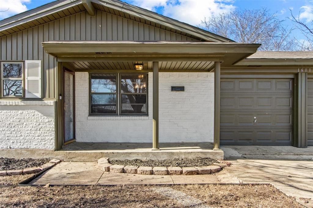 Photo of 1611 Cascade Street, Mesquite, TX 75149 (MLS # 21190437)