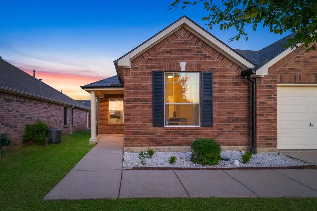 2736 Dawn Spring Drive