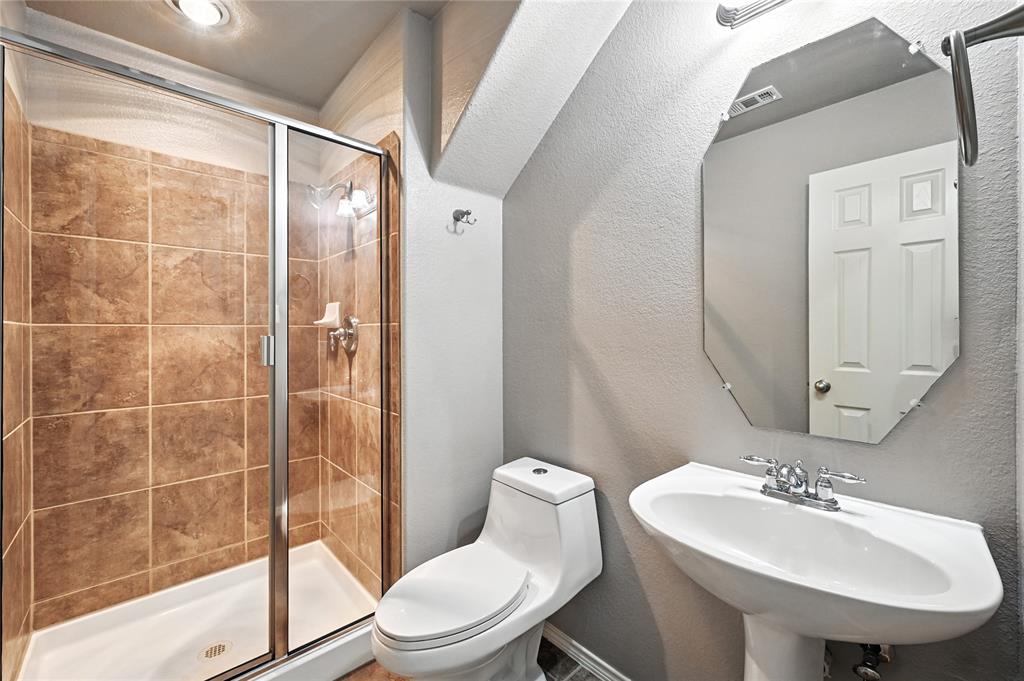 Fort Worth, Texas 76244, United States, 4 Bedrooms Bedrooms, ,4 BathroomsBathrooms,Residential,Active,201960