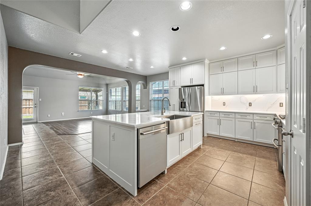 Fort Worth, Texas 76244, United States, 4 Bedrooms Bedrooms, ,4 BathroomsBathrooms,Residential,Active,201960