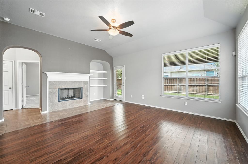 Fort Worth, Texas 76244, United States, 4 Bedrooms Bedrooms, ,4 BathroomsBathrooms,Residential,Active,201960