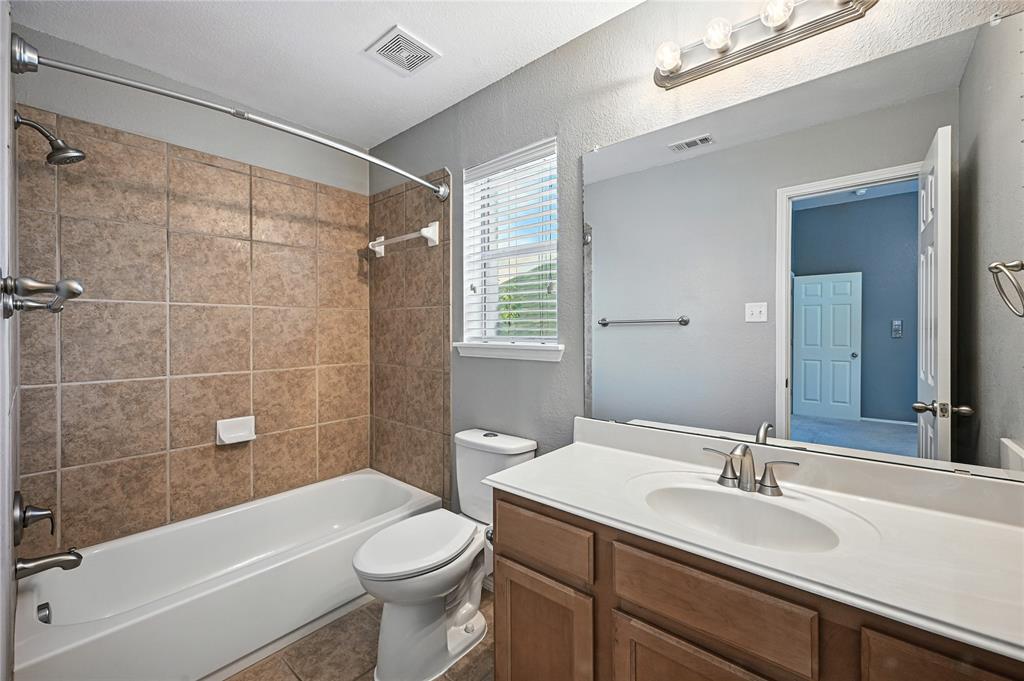 Fort Worth, Texas 76244, United States, 4 Bedrooms Bedrooms, ,4 BathroomsBathrooms,Residential,Active,201960