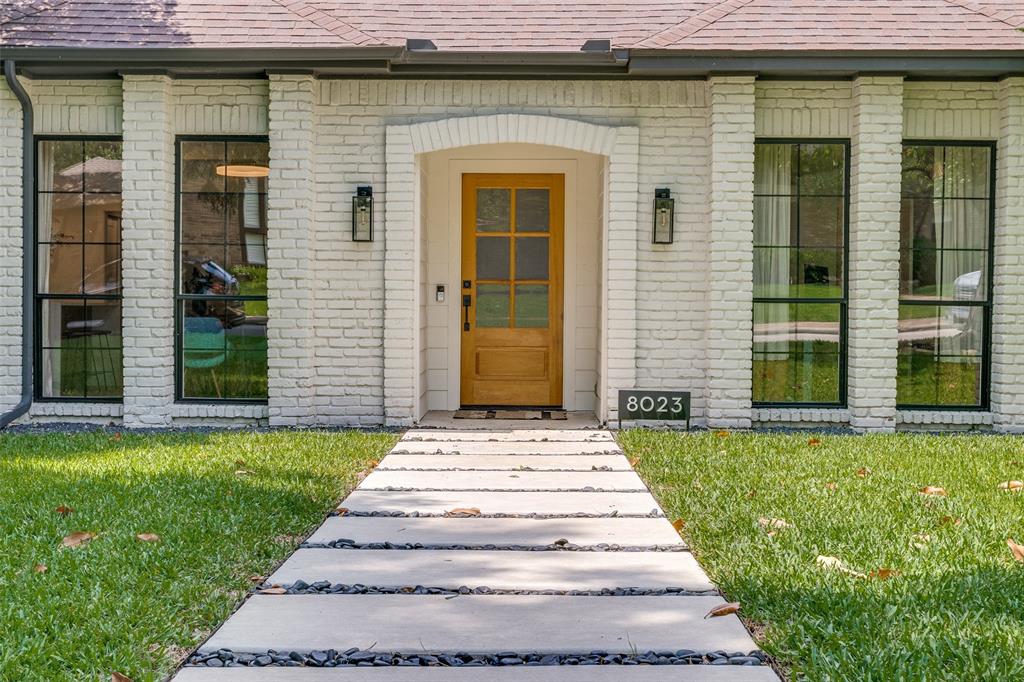 8023 Moss Meadows Drive