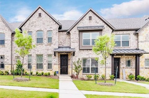 Photo of 321 Tottenham Court, McKinney, TX 75072 (MLS # 21257889)