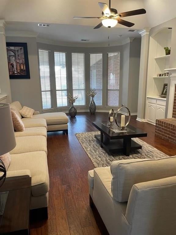 402 Buttonwood Drive