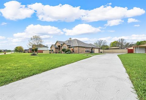 A home in Terrell