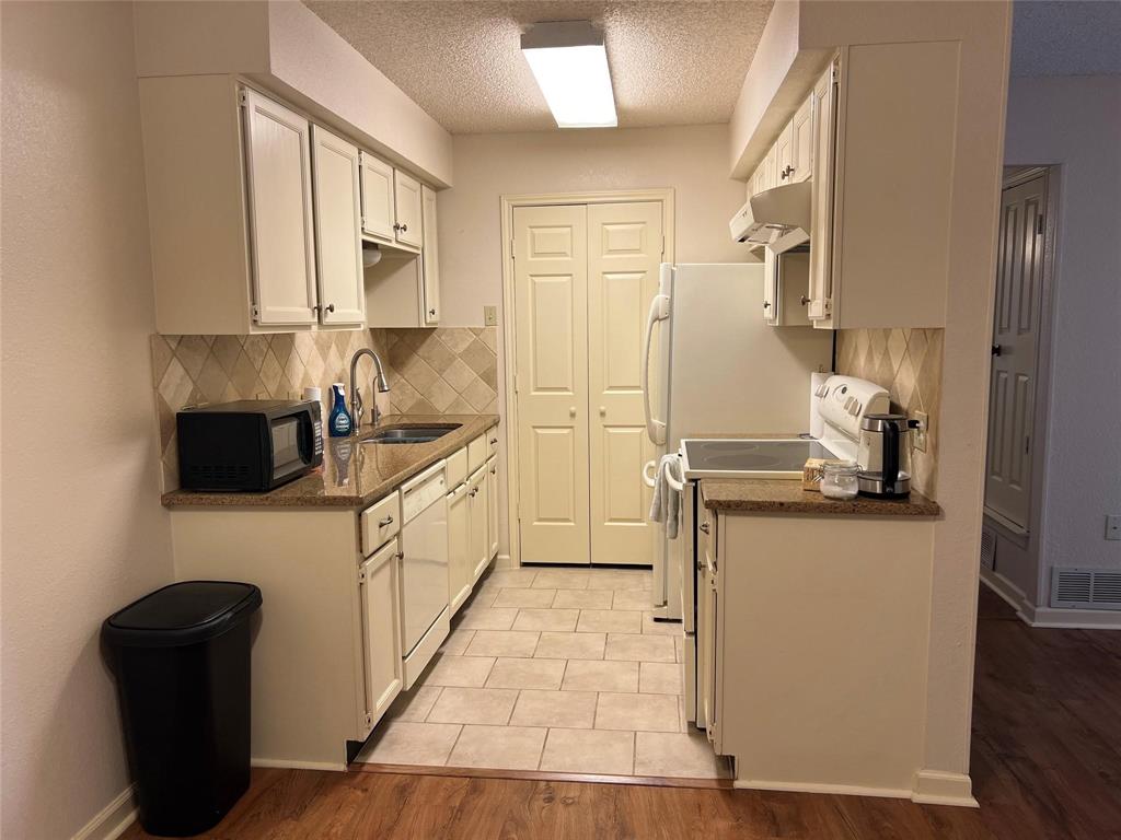 Ridgewest Twnhms - Residential Lease