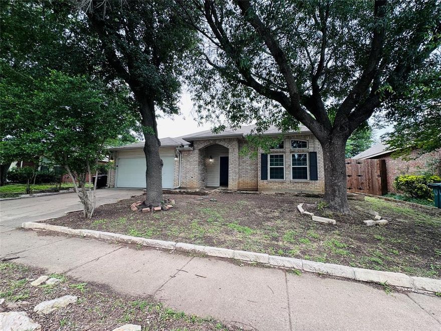 Spacious 4-bedroom home in Fort Worth offers room to spread out with 2,196 sq ft of comfortable living space. The open layout flows seamlessly from kitchen to living areas, perfect for daily routines and entertaining. 2 large living rooms, a full wet bar, and back yard that is prime for a fire pit and weekend barbeques make this house an entertainer's dream.  Located with easy access to major roads and shopping, you'll enjoy quick trips to dining and retail. The generous floor plan gives everyone their own space while keeping common areas connected.