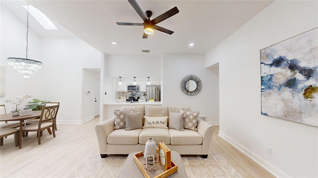 605 Via Miramonte