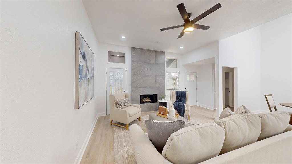 605 Via Miramonte
