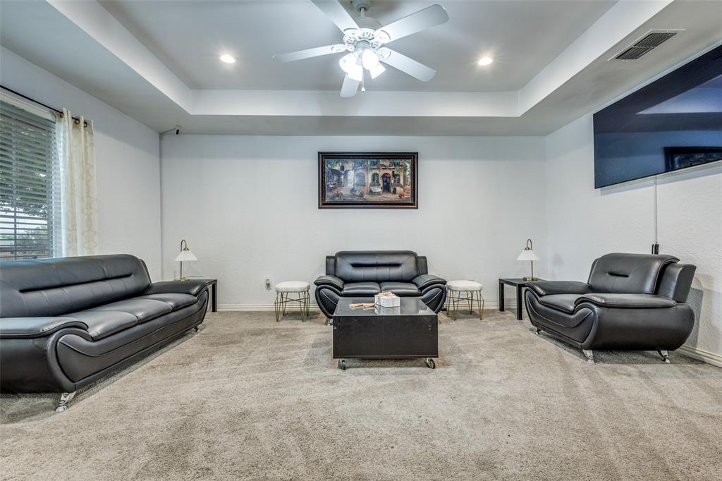 414 E Hazelwood Street