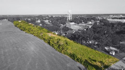 404 N Alton Street Kaufman TX 75142