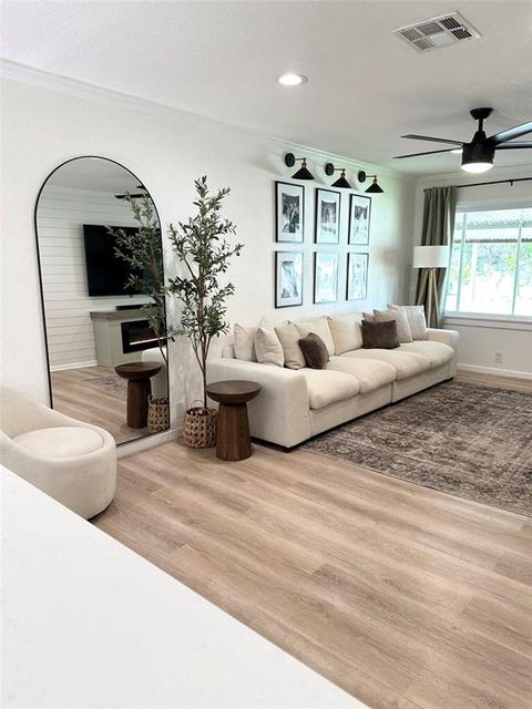 107 S Lakeview Drive Lacy Lakeview TX 76705