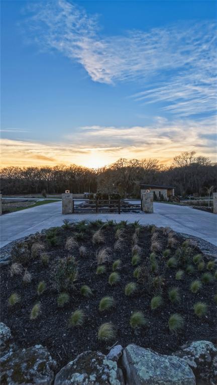 Spout Springs - Land