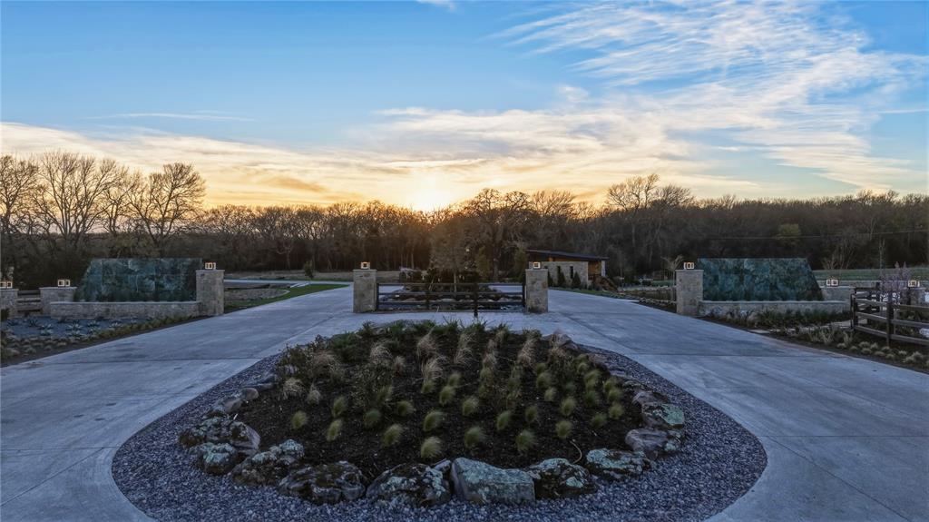 Spout Springs - Land