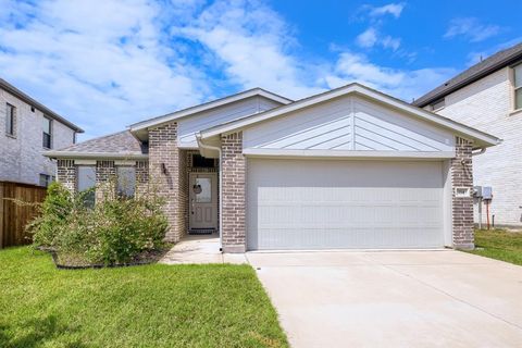 Photo of 114 Mandarin Street, Forney, TX 75126 (MLS # 21303742)