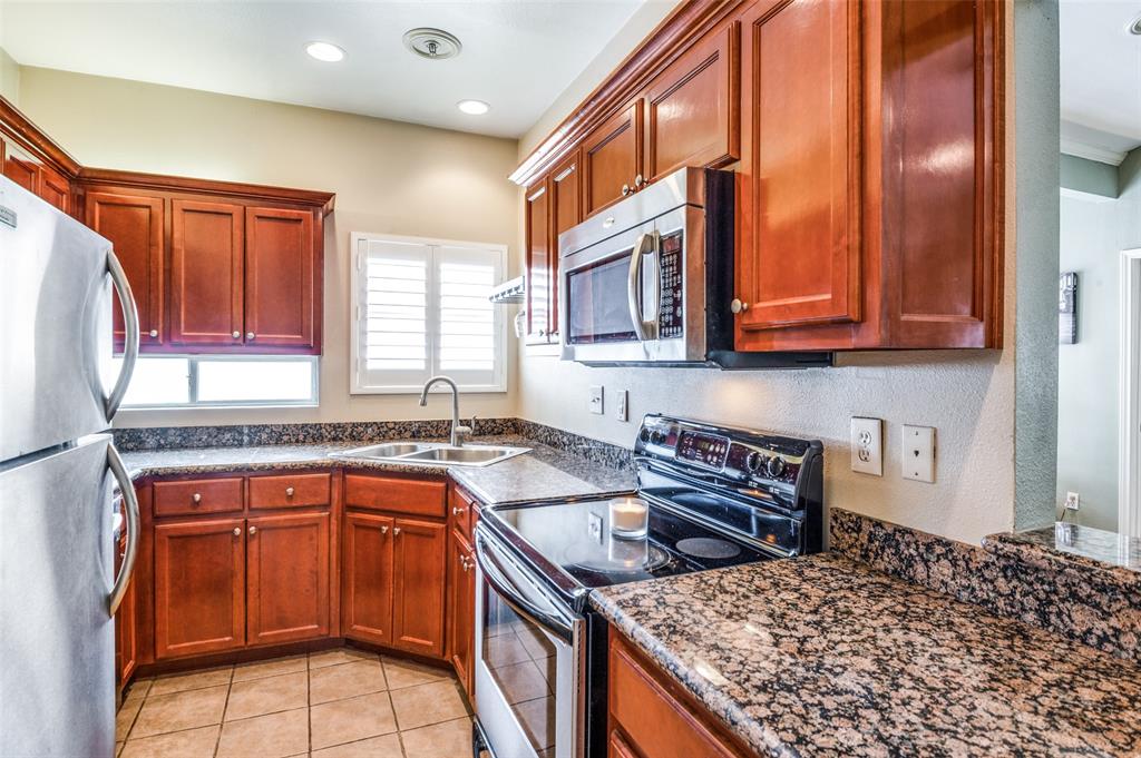 4104 N Hall Street 330