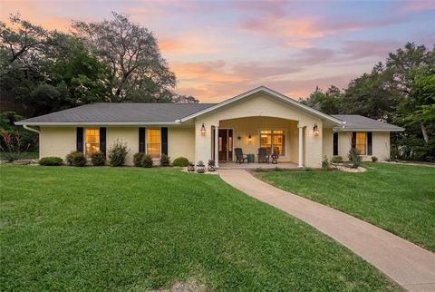 Photo of 9907 Forest View Drive, Woodway, TX 76712 (MLS # 21243154)