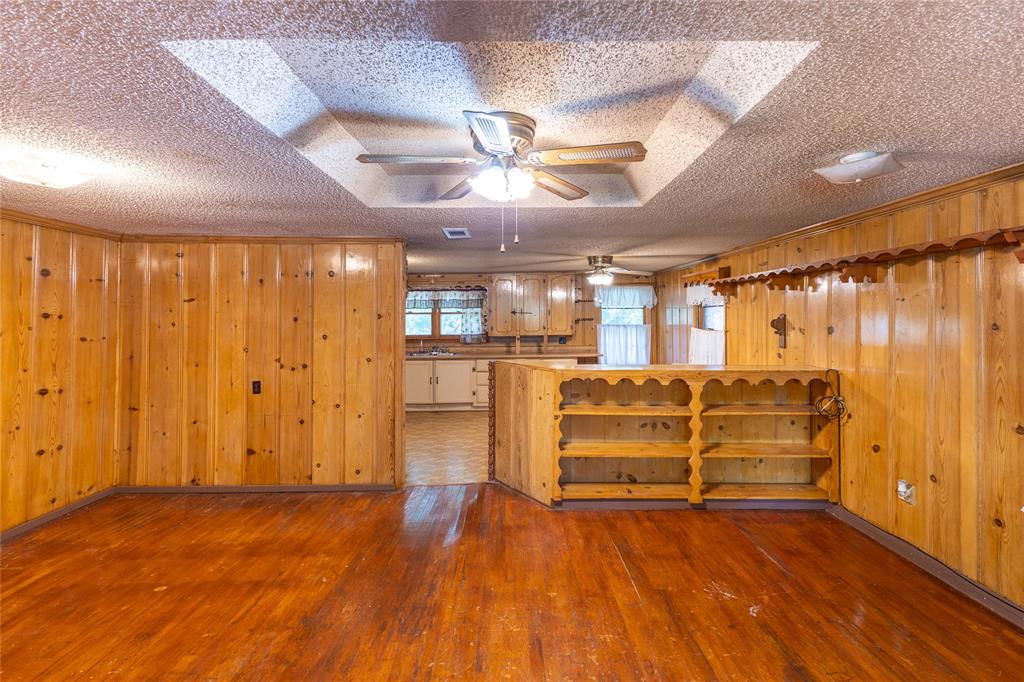 East End - Commercial Sale