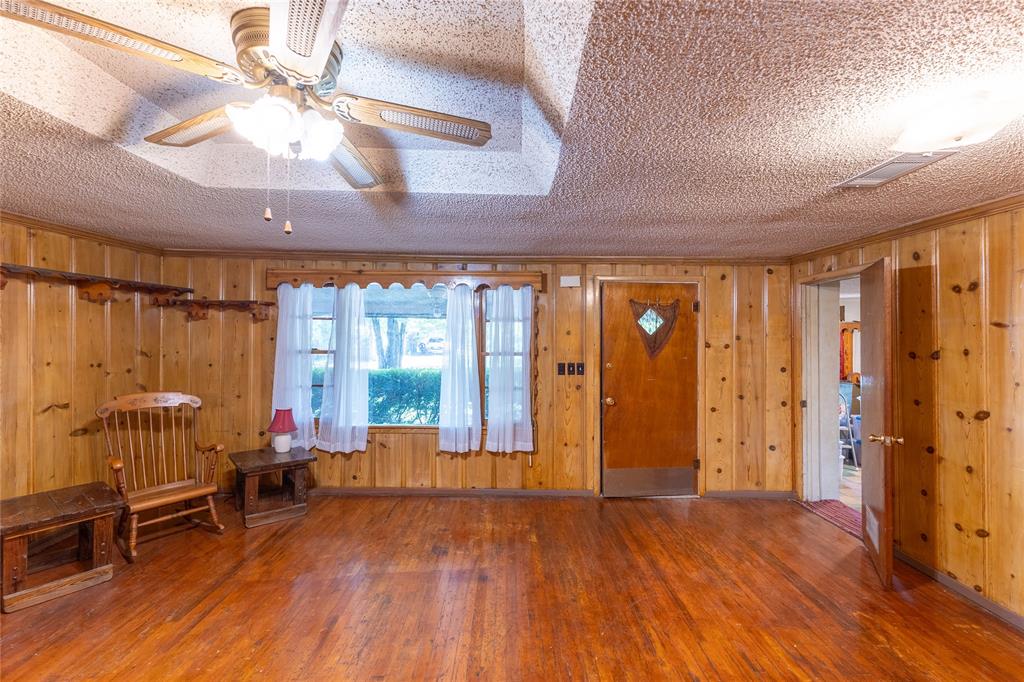 East End - Commercial Sale